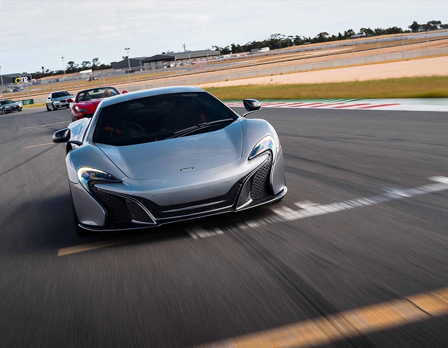mclaren 4 Track Performance
